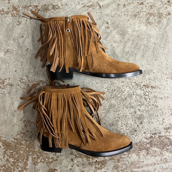 Louis Vuitton fringe booties - Picture 1 of 4